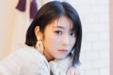 浜辺美波 愛犬のぽぷちゃん・こぺちゃんとのカレンダー撮影オフショット