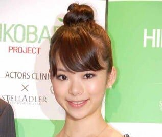 若い頃の趣里さんの写真