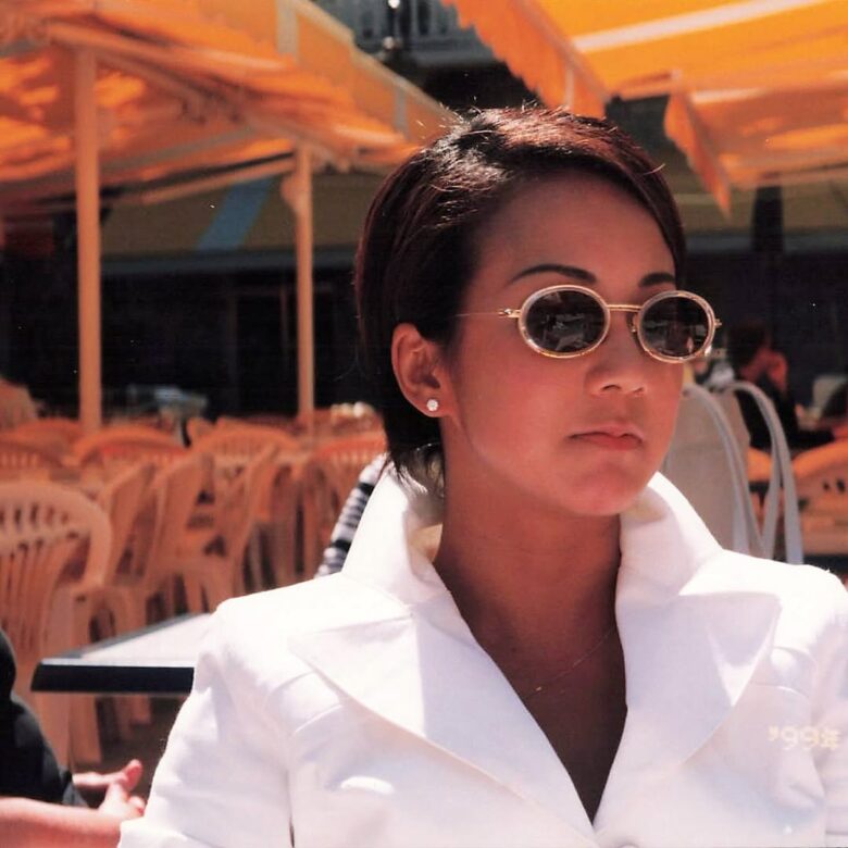1999年、南仏で撮影された若い頃の中村江里子さん