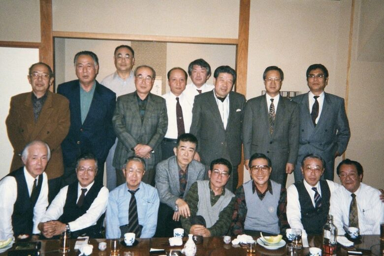 早稲田大学時代の仲間とのクラス会に出席する大橋巨泉さん